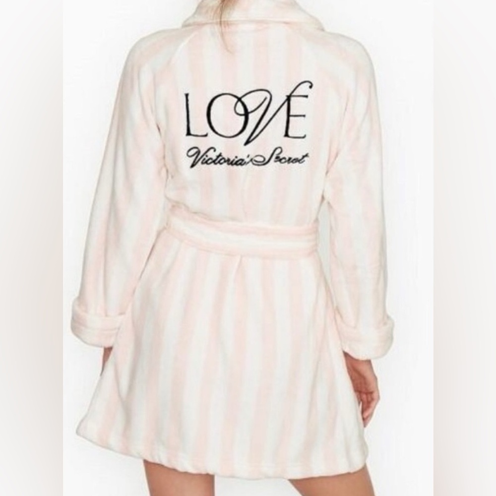 Victoria’s Secret Cozy Love Fleece Robe M L stripe- preloved - Picture 3 of 9